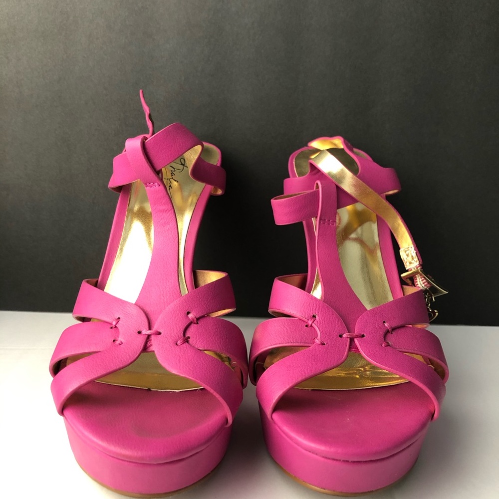 Thalia Sodi Platform Sandals